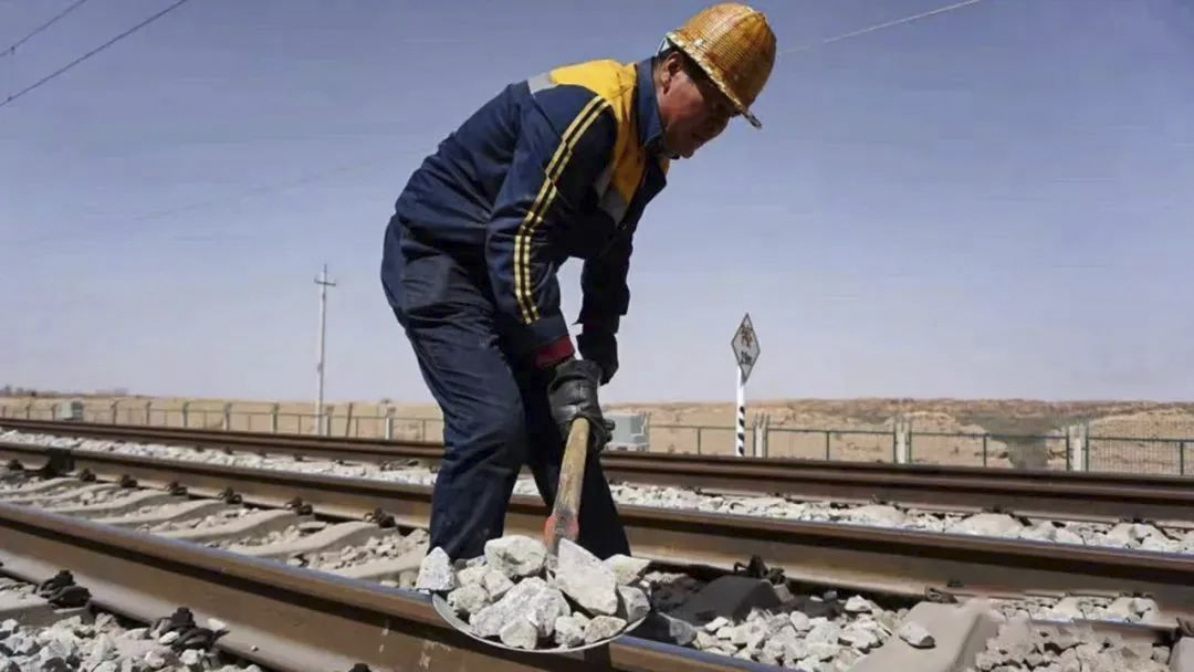 元壤实业 | 铁路道砟的作用、分类和生产工艺
