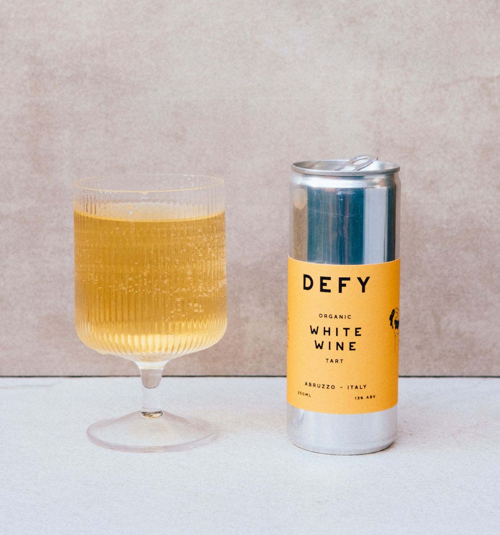 品牌设计赏析：Defy白葡萄酒包装设计