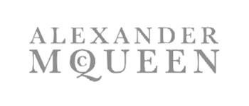 923