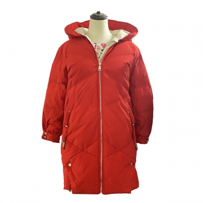 紅色長款羽絨服