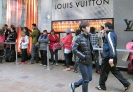 lv-china-shoppers