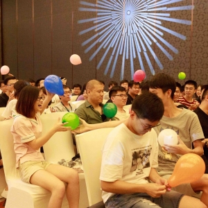 员工大会1