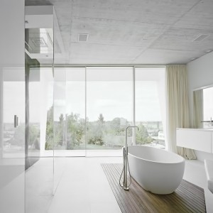 19-White-modern-bathroom-design