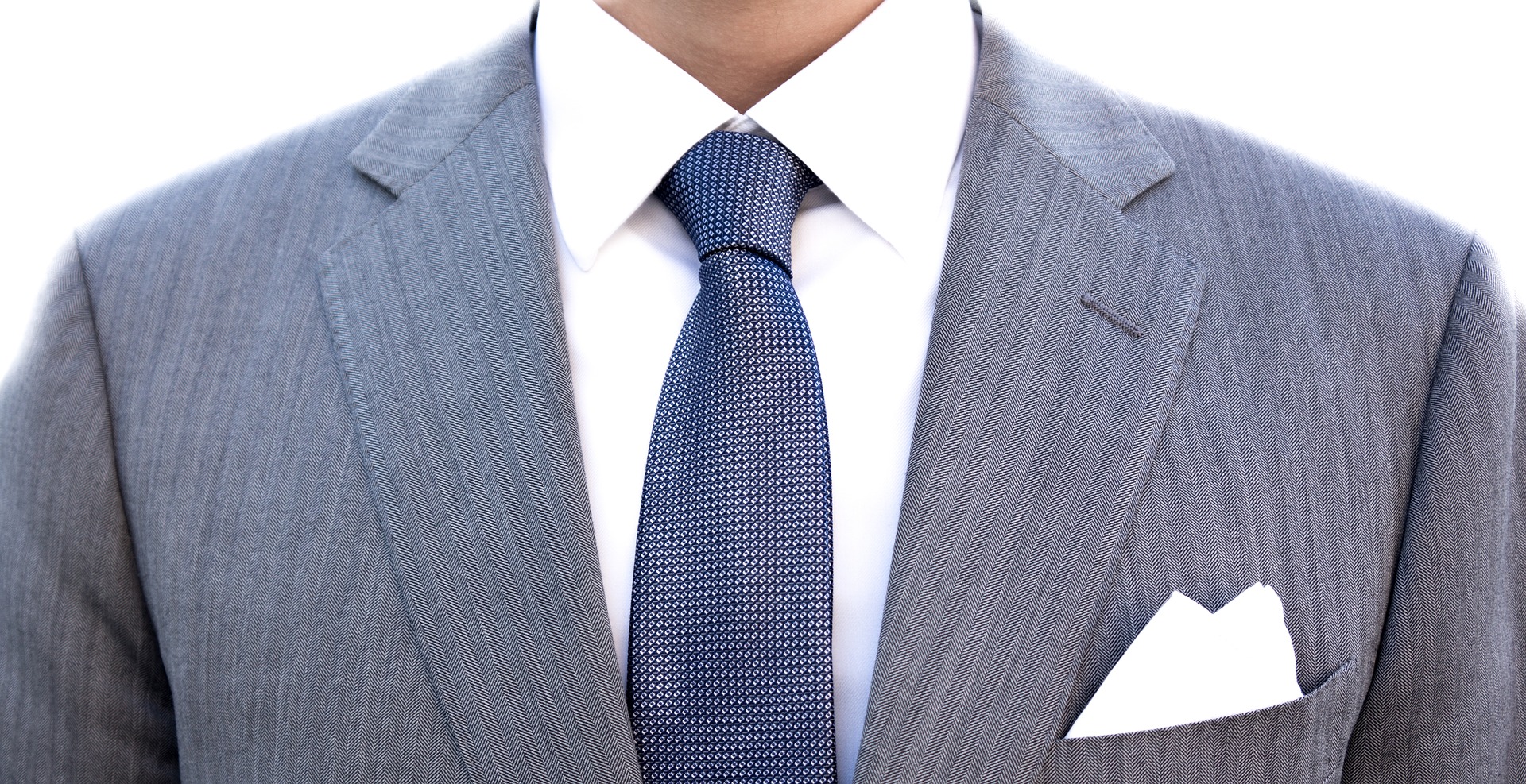 suit-3518471_1920