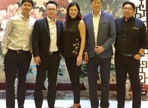 HK_team-300x267