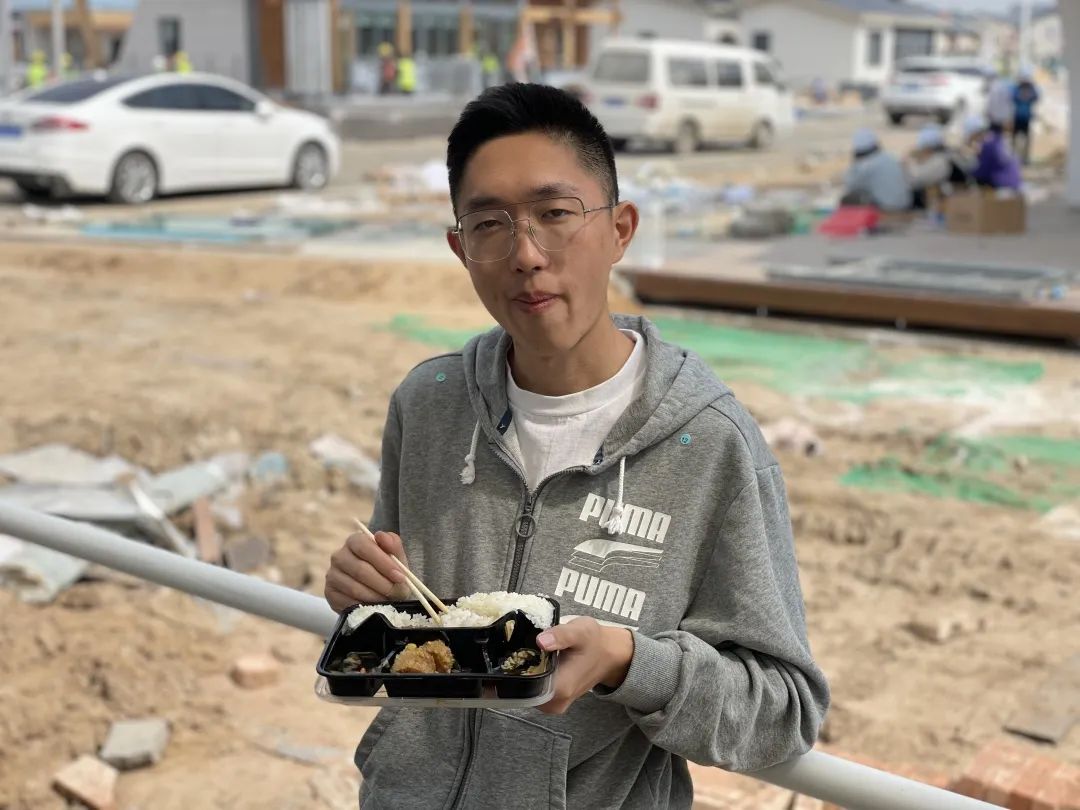辛苦工作的王总