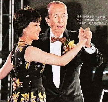 從舞女到身家200多億,養出學霸兒子、馴服毒癮女兒,做賭王四姨太,靠的不止是臉和運氣