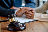 離婚官司一定要請律師嗎