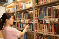 图书RFID标签揭秘：贴在何处？图书馆防盗系统如何保护图书安全？