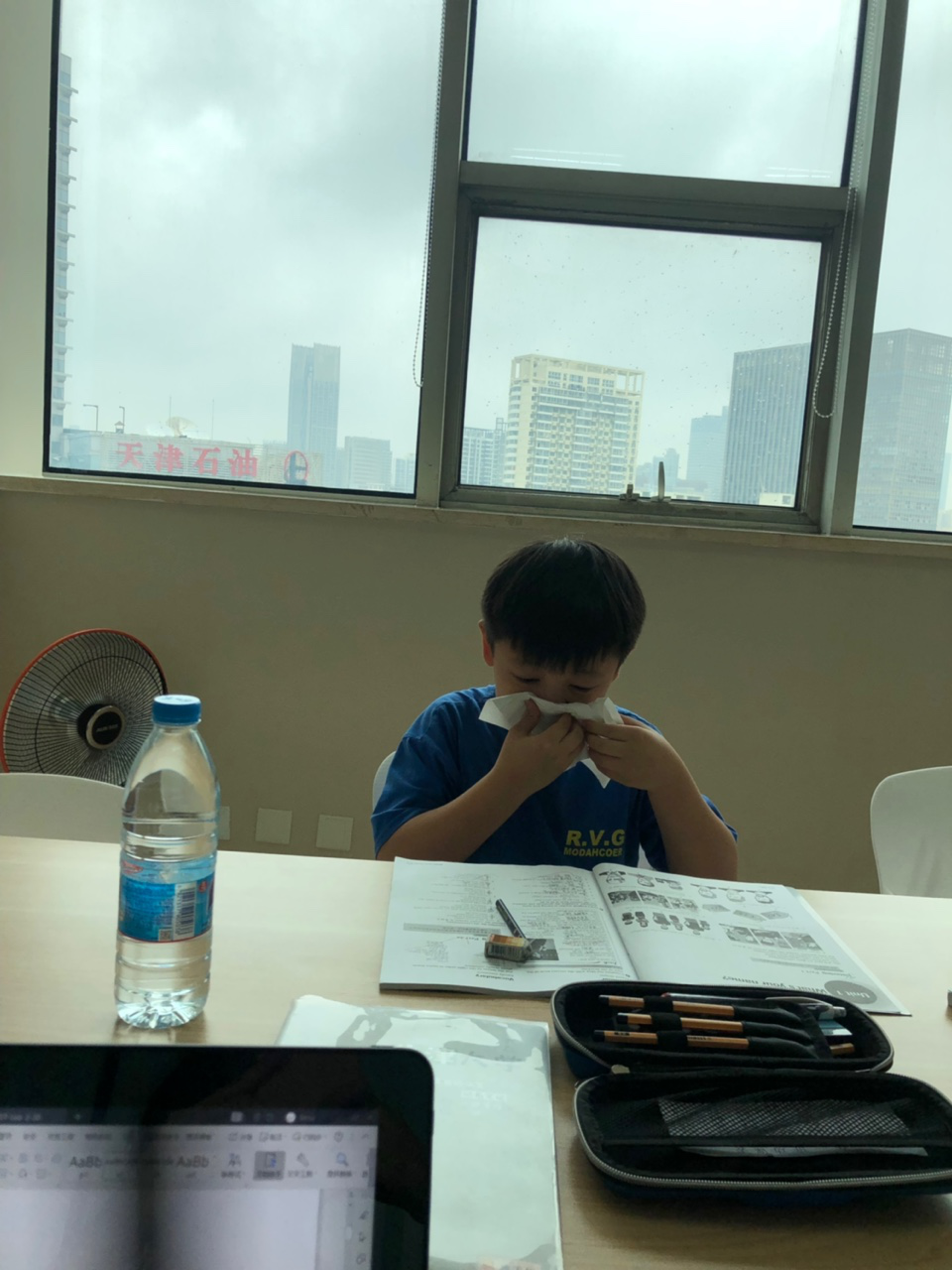 带病坚持学习剑桥少儿英语