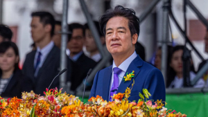 台湾赖清德雁默：和平、统一、并购，大陆该怎么接招？