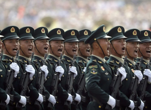 视频｜中国近年阅兵盘点：新阵容、新武器、新战力