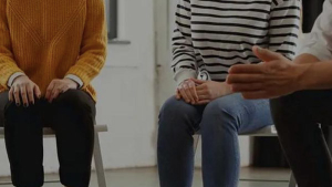 1小时700元，年入7000万，谁在靠年轻人的焦虑赚钱