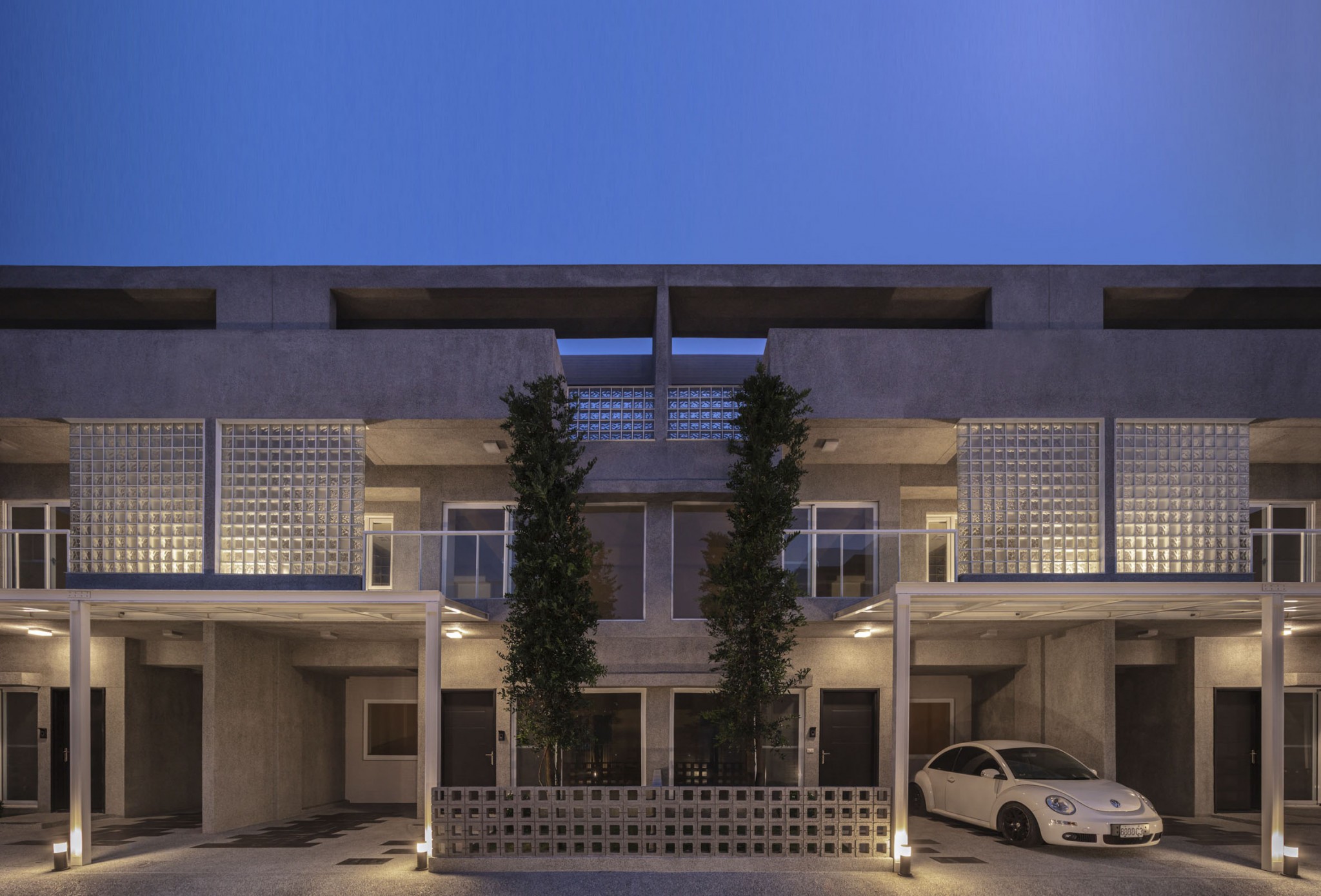 FRONT ELEVATION NIGHT VIEW 01