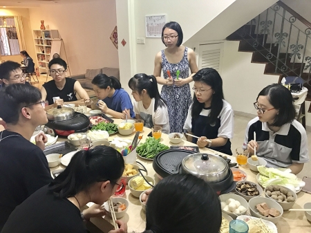 19. 考完啦，和寄宿家庭的朋友们聚餐吧3