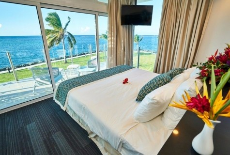 108782-deluxe_oceanview_king_room_at_taumeasina_island_resort-24