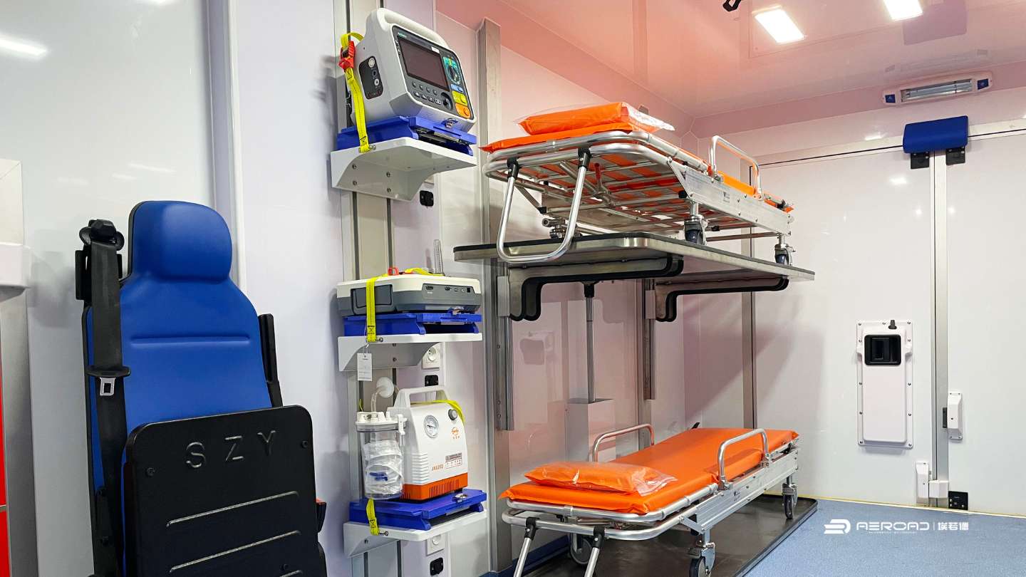 4.2 多組設(shè)備掛板+電源