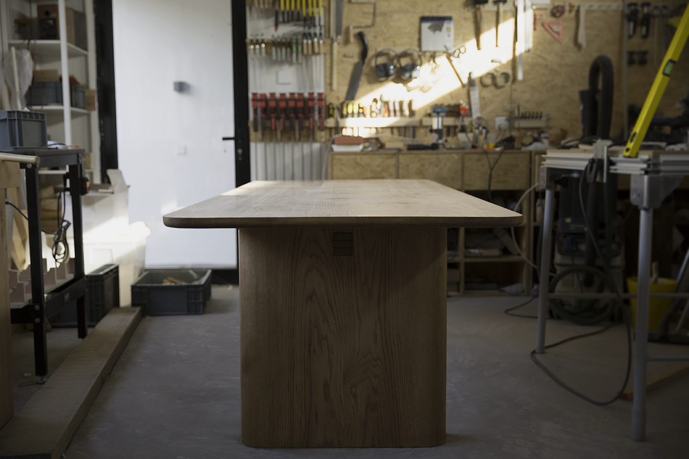 table_w