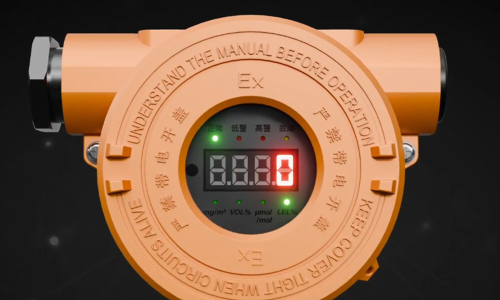 配备高亮度LED显示,强光读数清晰可见,符合远距离观测要求