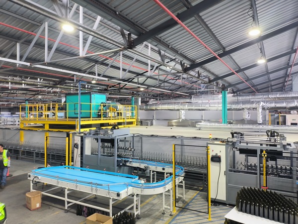 Automatic Bottles Loading and Unloading Machine for Spray Line