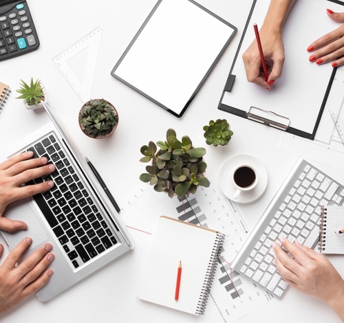 flat-lay-office-desk-assortment-with-empty-screen-tablet_72dpi