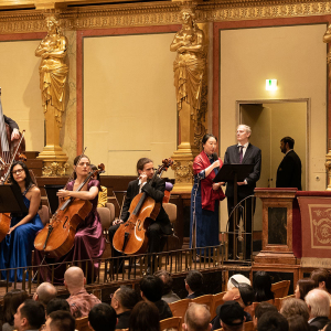 罗姗女士和克莱门斯·赫尔斯伯格揭幕致词