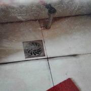 不让卫生间漏水成为邻里隔离带