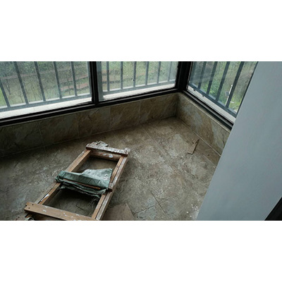 名湖豪庭阳台漏水维修