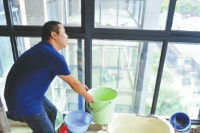 窗户漏水