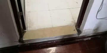 门槛石漏水