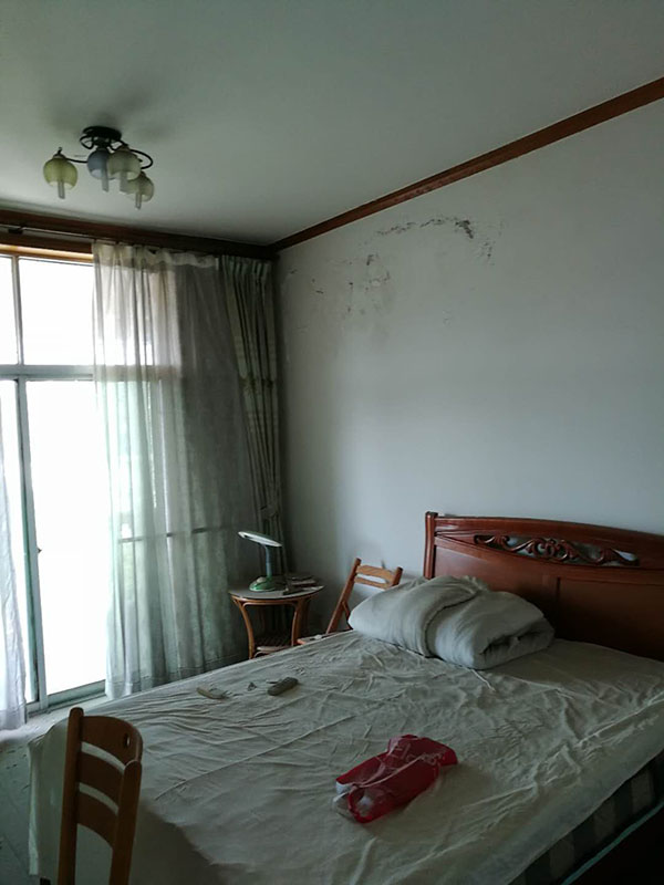 室内漏水起皮