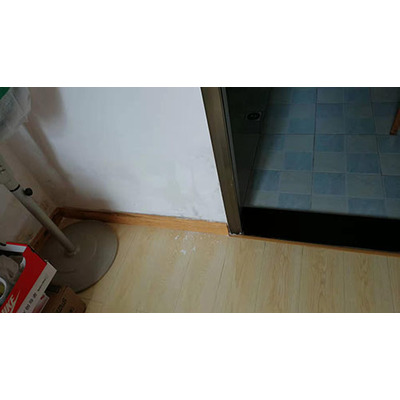 观庭金色世家　　卫生间漏水