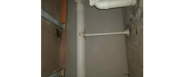 管根漏水