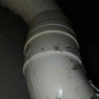 水管渗水