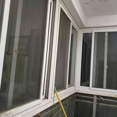 窗户漏水维修
