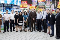 新西兰驻华使馆副馆长霍大伟1