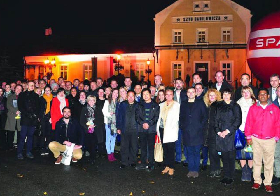 27f35044b6be1fd89dd50b62a051fee9(1)