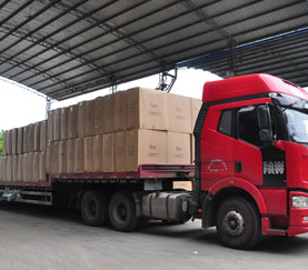 大型物流運輸車