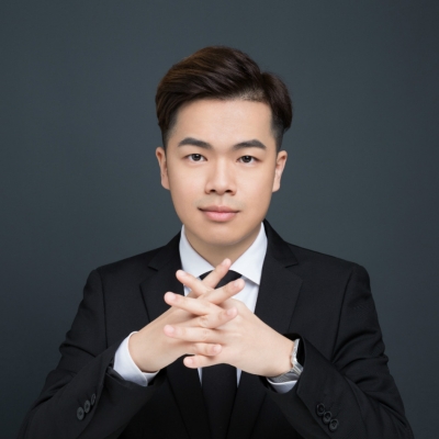 英国布莱顿大学车辆工程专业毕业，曾就职于主机厂负责底盘研发，目前担任泰测亚洲认证部经理，专攻亚洲汽车及零部件准入研究