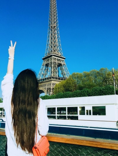 如果你有幸年轻的时候在巴黎生活过,那么此后你一生中不论去哪里她都与你同在,因为巴黎是一席流动的盛宴